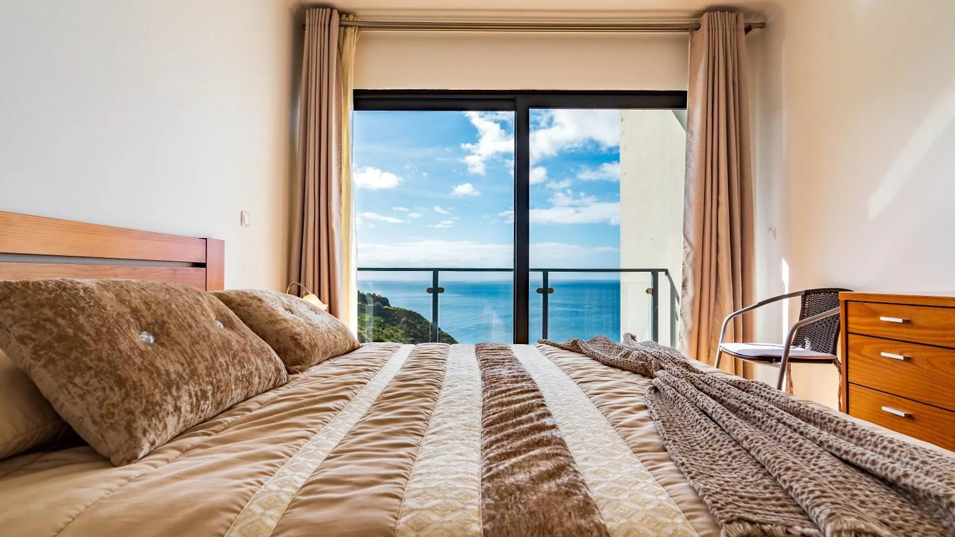 Villa Alex,Pool And Ocean View Calheta  0*, Calheta (Madeira) Portugal