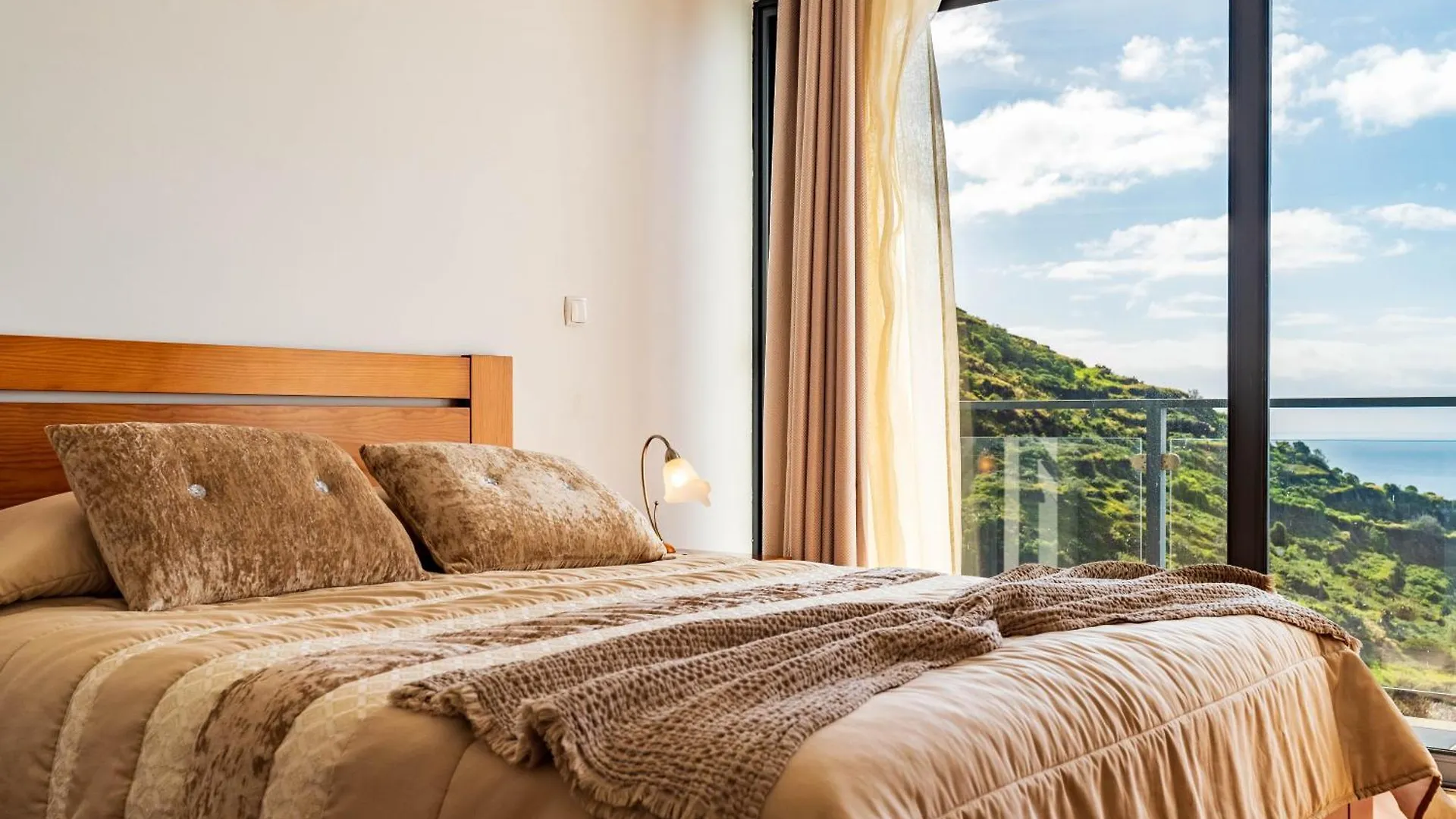 Villa Alex,Pool And Ocean View Calheta   Calheta (Madeira)